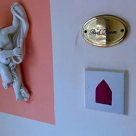 Le Stanze Del Sogno Bed & Breakfast 3*